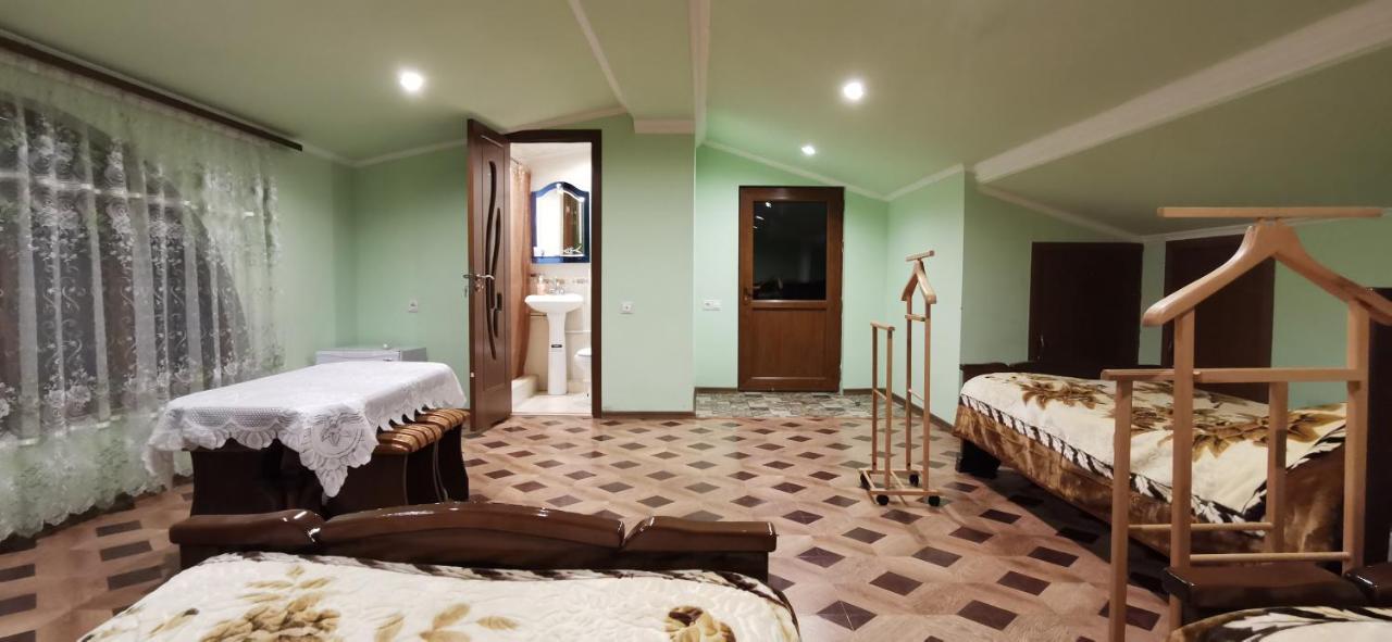 Hotel Halidzor Екстериор снимка